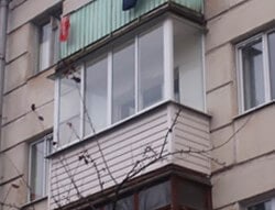 остекление балконов рамами из алюминия