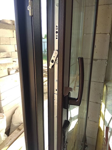 уголок Kommerling в массе